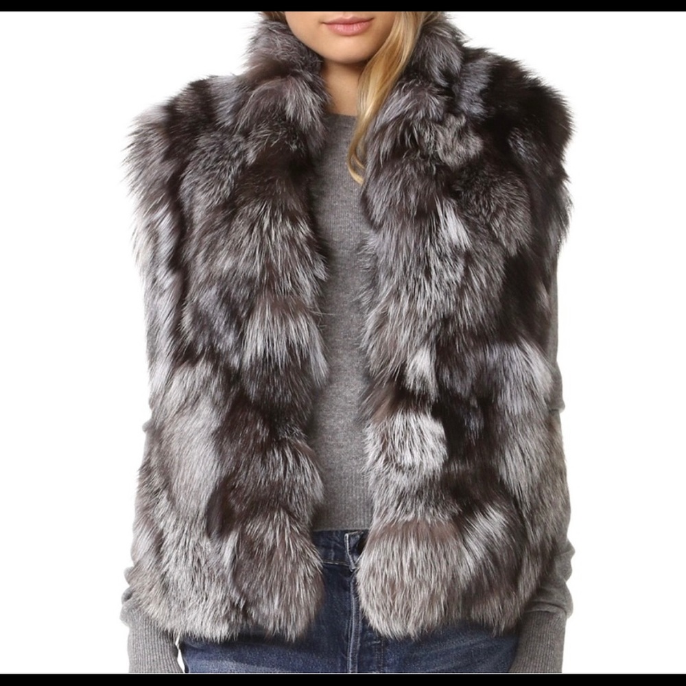 Vince Silver Fox Fur Vest. Single clasp. Mint condition. Retail $1,499. - Picture 1 of 8